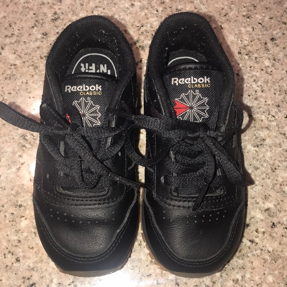 Reebok Other - Black Reebok Classic